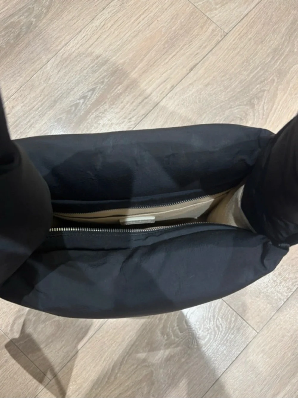 Jacquemus Black Padded Shoulder Bag le cuscinu messenger tote sleek rare soldout